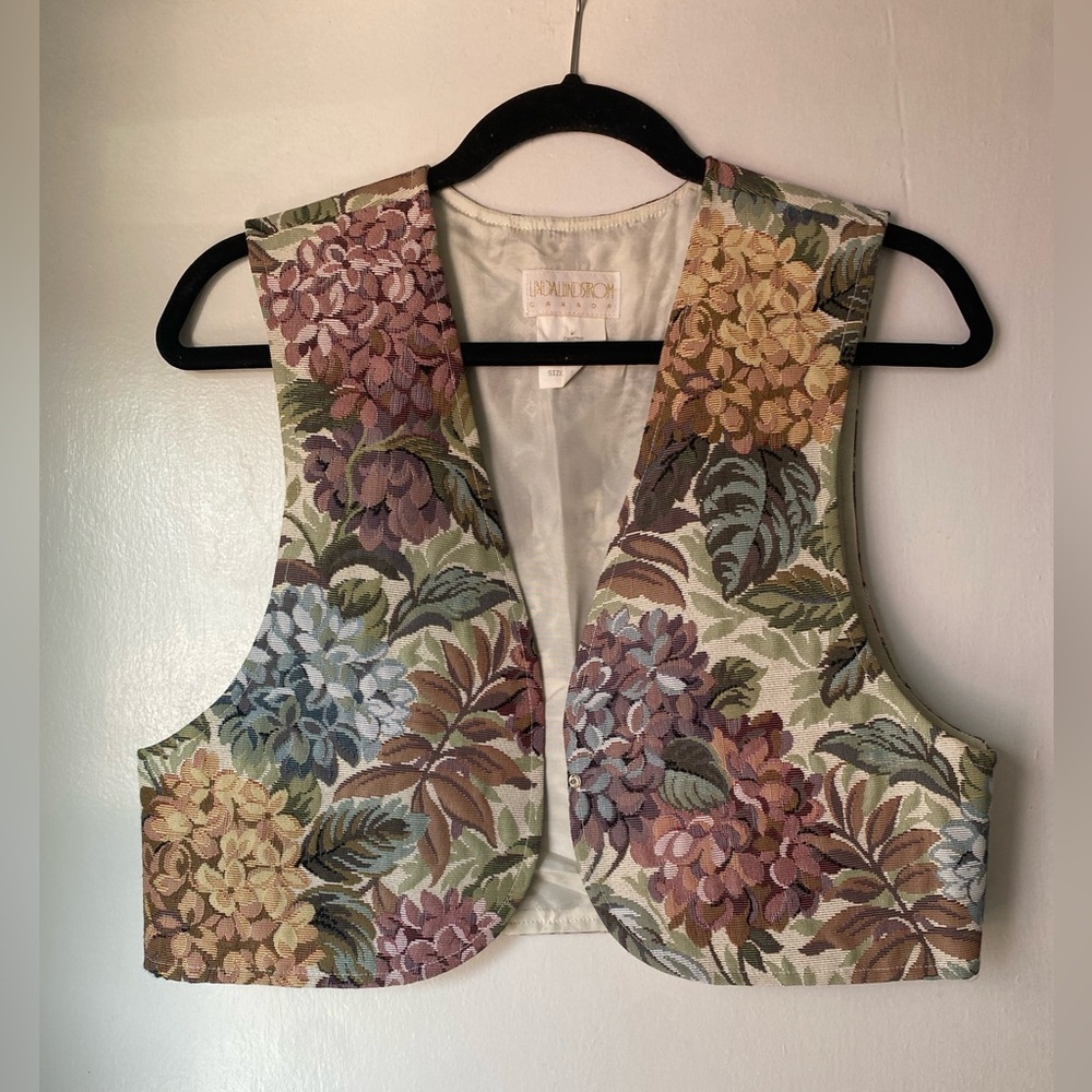 Vintage Floral Tapestry Vest Cropped